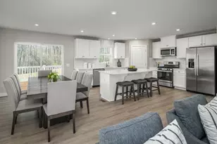 2115 Pebble Ln, Hempfield Township, PA 15601 - Photo 12