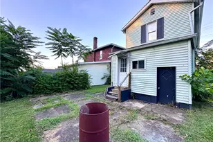 1816 Moravia St, Shenango Township, PA 16101 - Photo 4