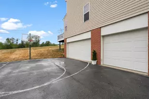 145 Brighton Ln, Adams Township, PA 16046 - Photo 32