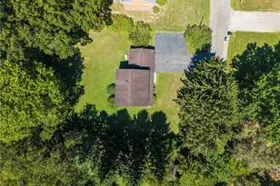 450 Greenwood Dr, Hermitage, PA 16148 - Photo 2