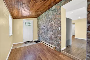 1043 Collinsburg Rd, Rostraver, PA 15089 - Photo 12