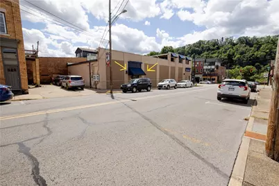 302 9th St, New Brighton, PA 15066 - Photo 2