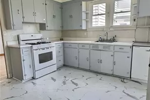 223 Emlenton St, Saint Petersburg, PA 16054 - Photo 6