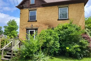 26 Clarksville St, Greenville Boro, PA 16125 - Photo 1