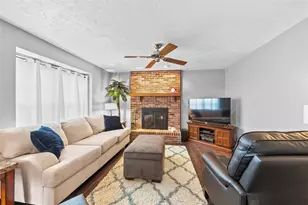 2420 Bonnie Dell Dr, South Park, PA 15129 - Photo 16