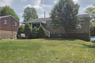 503 Crestview Dr, Pittsburgh, PA 15239 - Photo 2