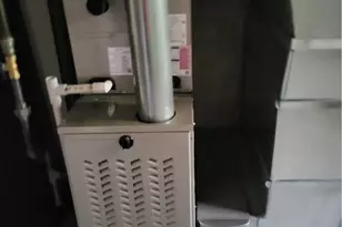 503 Crestview Dr, Pittsburgh, PA 15239 - Photo 18