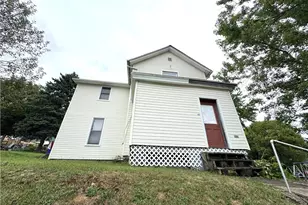 629 Forrest St, New Castle, PA 16101 - Photo 2