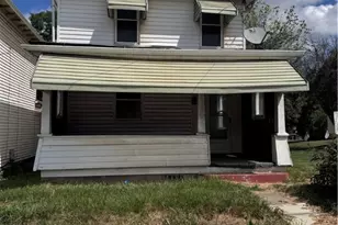 137 Sherman Ave, Vandergrift, PA 15690 - Photo 2