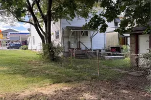 137 Sherman Ave, Vandergrift, PA 15690 - Photo 4