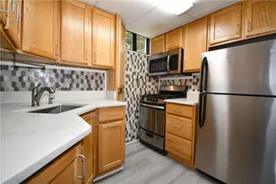 187 Morrison Dr, Pittsburgh, PA 15216 - Photo 8