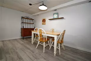 187 Morrison Dr, Pittsburgh, PA 15216 - Photo 6