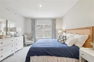 1012 Lindsay Rd, Scott Township, PA 15106 - Photo 18