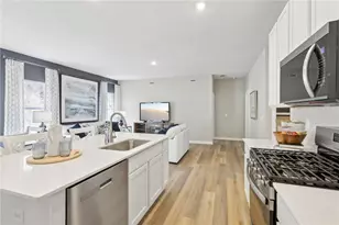 1012 Lindsay Rd, Scott Township, PA 15106 - Photo 12