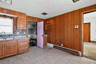 115 Maple Ave, Corry, PA 16407 - Photo 28