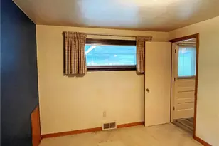 5545 Annetta Dr, Bethel Park, PA 15102 - Photo 20