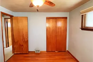 5545 Annetta Dr, Bethel Park, PA 15102 - Photo 18