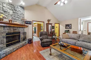 3746 Matthews Rd, Mahoning Township, PA 16116 - Photo 2