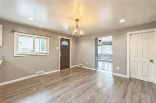 2318 Eccles St, Pittsburgh, PA 15210 - Photo 4