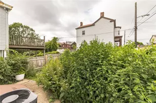 2318 Eccles St, Pittsburgh, PA 15210 - Photo 18