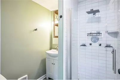 2318 Eccles St, Pittsburgh, PA 15210 - Photo 14