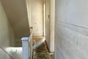 2775 Zephyr Ave, Pittsburgh, PA 15204 - Photo 10