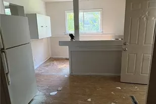 2775 Zephyr Ave, Pittsburgh, PA 15204 - Photo 4