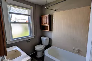 1805 Duquesne Ave, McKeesport, PA 15132 - Photo 10