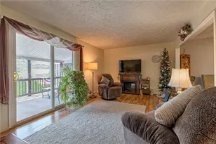 666 Georgetowne Village, White Township, PA 15701 - Photo 14