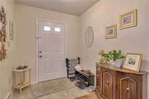 666 Georgetowne Village, White Township, PA 15701 - Photo 4