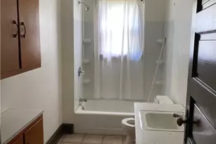 691 S Irvine Ave, Sharon, PA 16146 - Photo 4