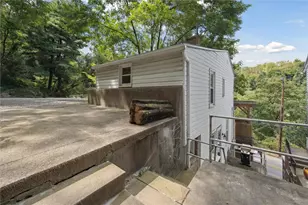 679 Greentree Rd, Banksville/Westwood, PA 15220 - Photo 22