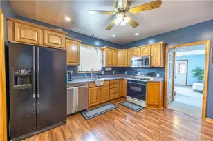 201 Walters Ln, Springdale Boro, PA 15144 - Photo 6