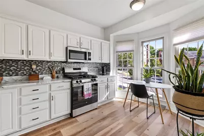 2008 Alden Dr, Scott Township, PA 15220 - Photo 4