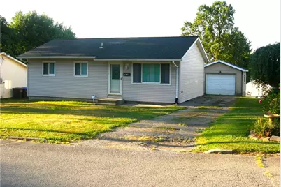 1013 Lisa Ln, Farrell, PA 16121 - Photo 1