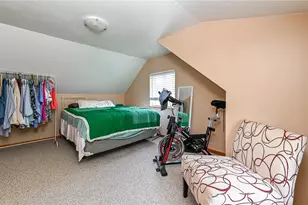 1954 Outlook Dr, Pittsburgh, PA 15147 - Photo 18