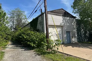 142 Enterprise St, Pittsburgh, PA 15206 - Photo 1