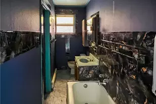 417 Hays Ave, Pittsburgh, PA 15210 - Photo 14