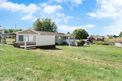 304 Washington Ave, New Galilee, PA 16141 - Photo 6