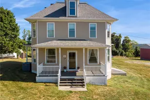 138 Chestnut St, California, PA 15423 - Photo 2