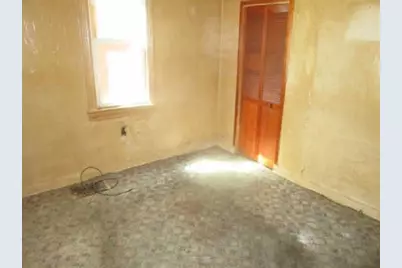 314 1/2 Lowell St, Vandergrift, PA 15690 - Photo 6