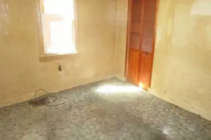 314 1/2 Lowell St, Vandergrift, PA 15690 - Photo 6