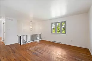 508 Presque Isle Dr, Pittsburgh, PA 15239 - Photo 2