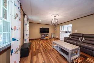 1072 Renton Rd, Pittsburgh, PA 15239 - Photo 10