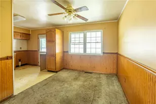 9979 Laurel Ave, Irwin, PA 15642 - Photo 12