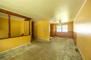 9979 Laurel Ave, Irwin, PA 15642 - Photo 10