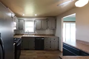 800 2nd Ave, East Brady, PA 16028 - Photo 12