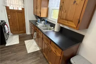 29 E 2nd Ave, Latrobe, PA 15650 - Photo 4