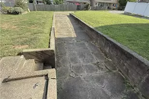 29 E 2nd Ave, Latrobe, PA 15650 - Photo 14