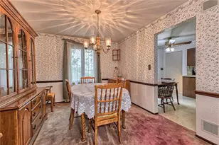 112 Friendship Ln, Hempfield Township, PA 15601 - Photo 8